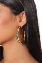 Simply Basic Hoop Earrings - Gold